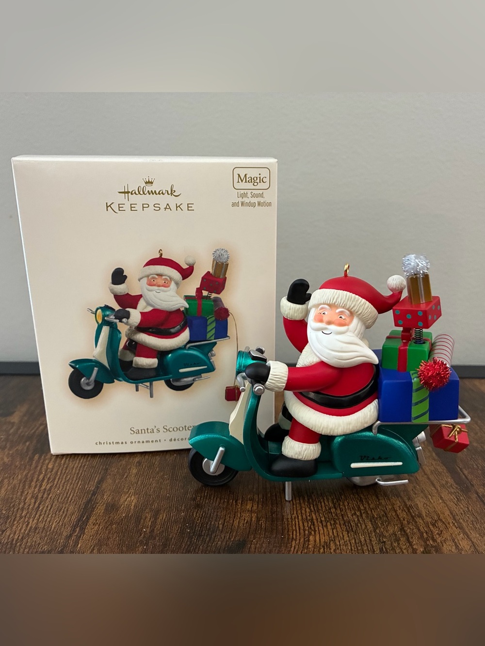 Hallmark 2007 Keepsake Santa’s Scooter Magic Ornament